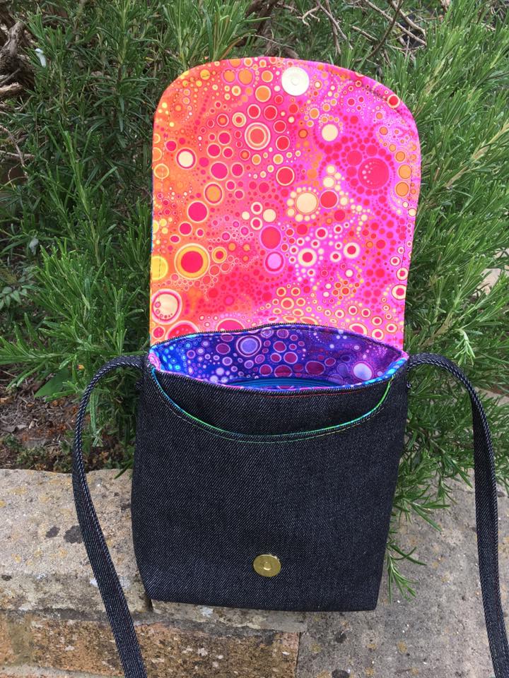 The Crossbody Bag PDF Sewing Pattern bubble fabric interior