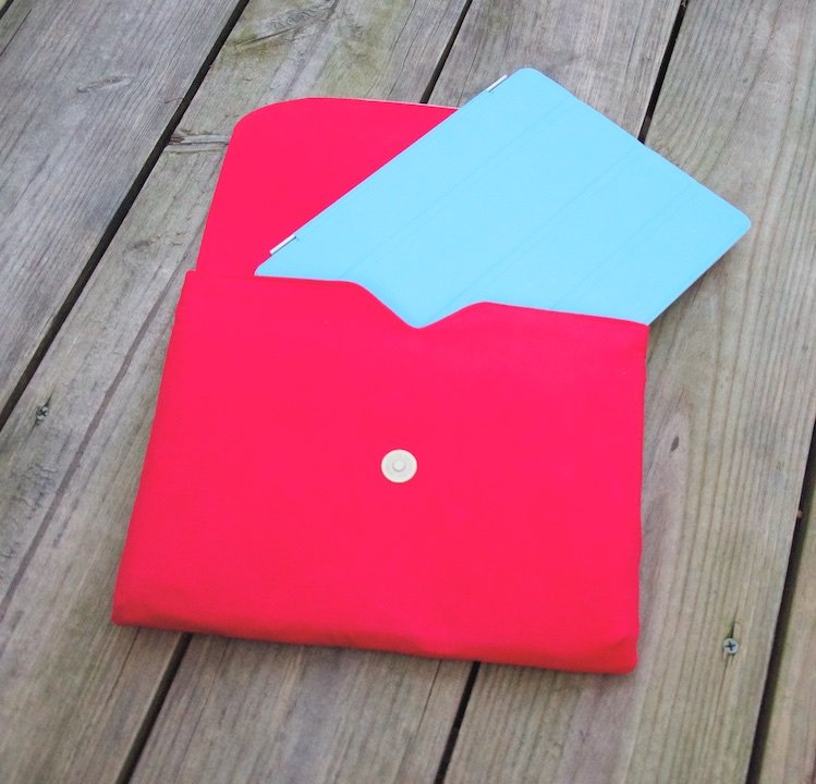 Dakota Tablet Clutch sewing pattern red fabric