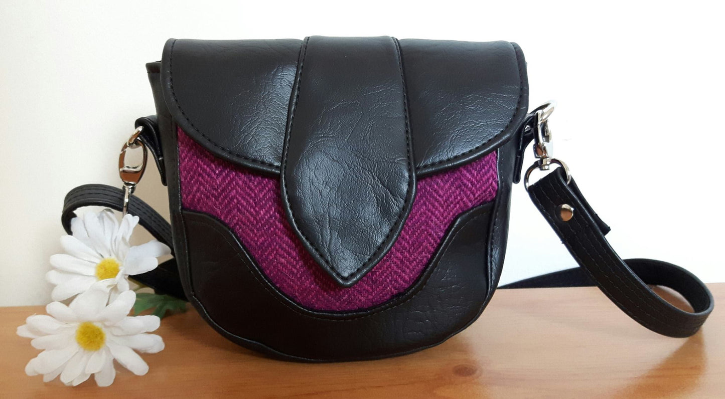 Dollie Mini Crossbody Sewing Pattern made by Lynne Baldwin of Lynnes selection