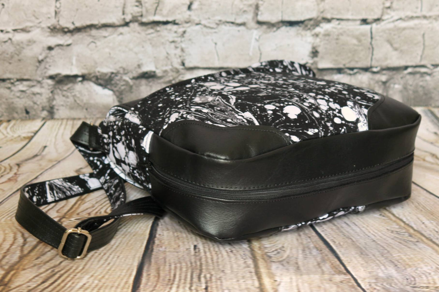 Sadie Expandable Bag Sewing Pattern made by Michelle Wilkinson Tripp zip view