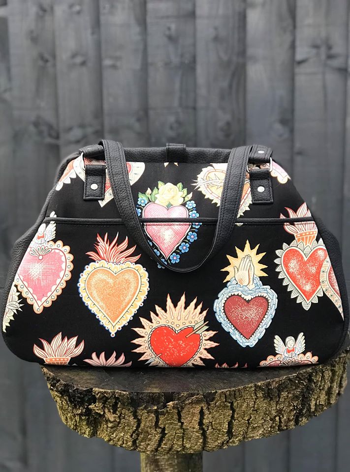 The Companion Carpet Bag sewing pattern by Mrs H front view made by Desra Brown