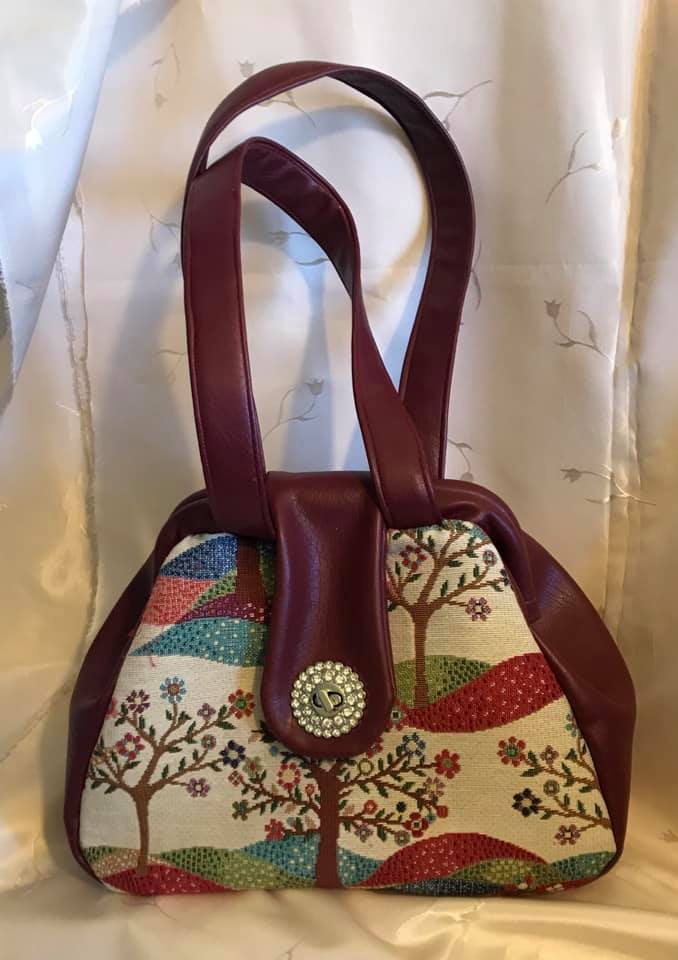 The Companion Carpet Bag sewing pattern by Mrs H made by Moira Haynes front view