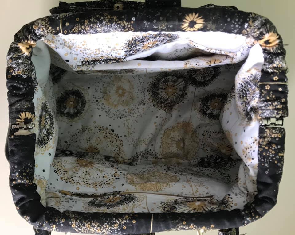 The Companion Carpet Bag sewing pattern by Mrs H made by Moira Haynes interior view