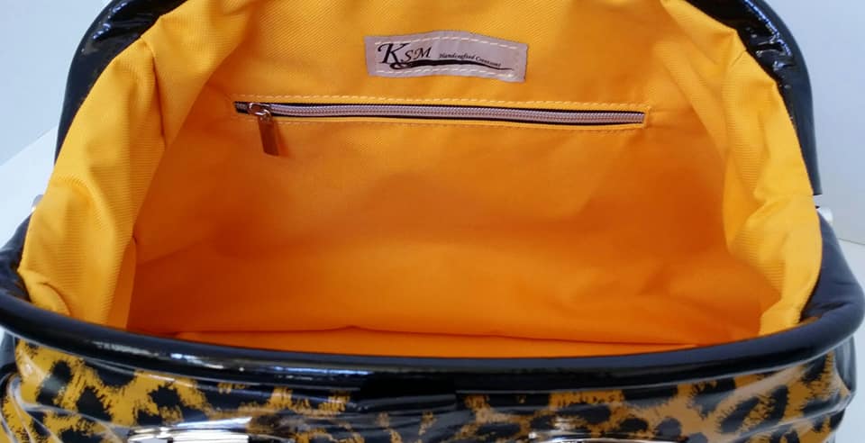 The Companion Carpet Bag sewing pattern by Mrs H made by Susan McQuone - interior view