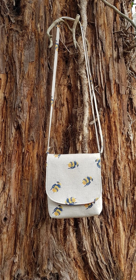 The Crossbody Bag PDF Sewing Pattern bee fabric