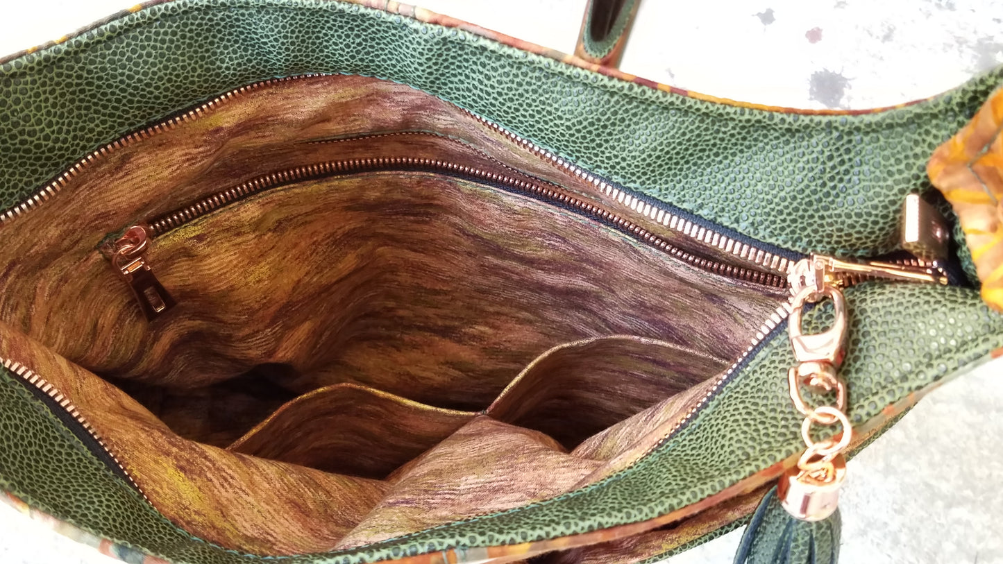 The Ring Sling PDF Bag Sewing Pattern grey and orange fabric interior view