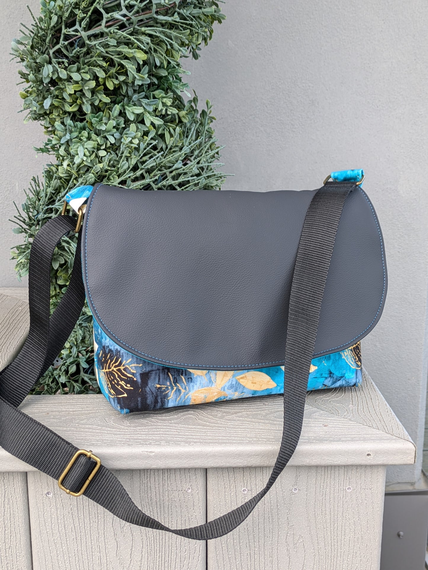 Ultimate Shoulder Bag Paper Sewing Pattern with video sew along