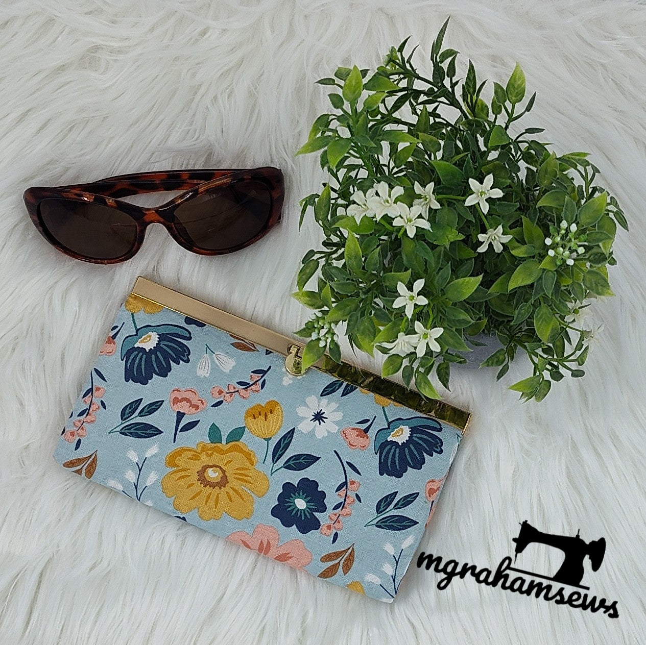 Blue Floral Wonder Wallet sewn by Michelle Graham
