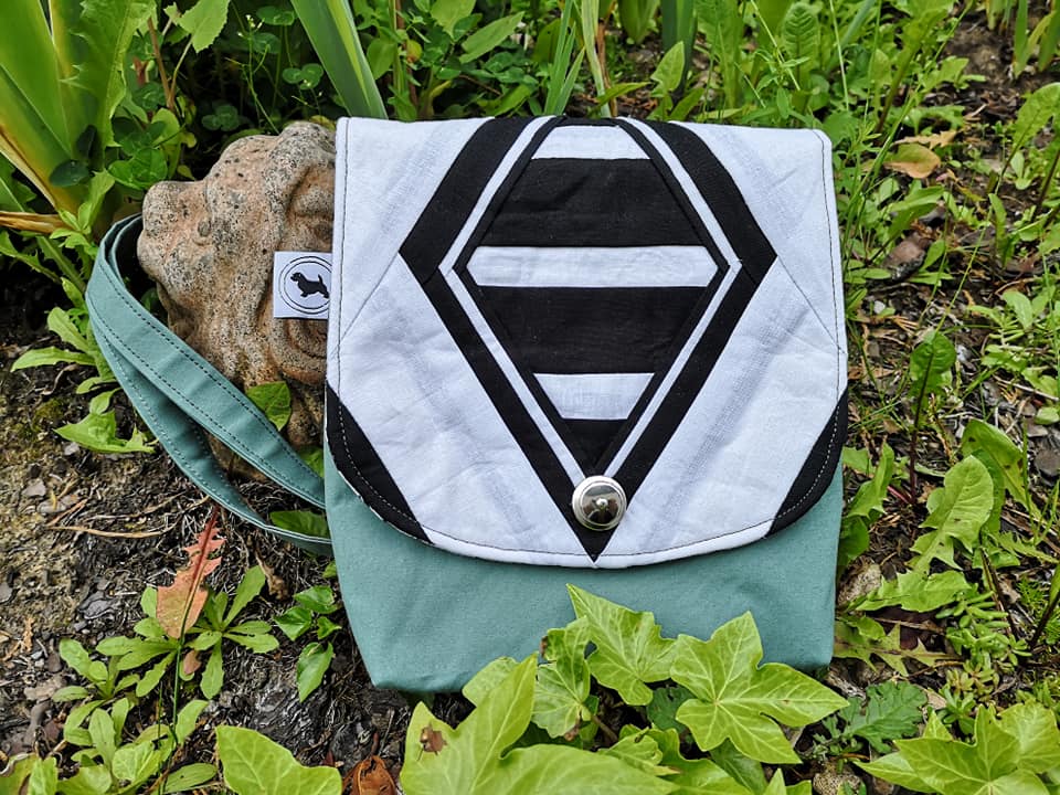 The Crossbody Bag PDF Sewing Pattern black and white fabric detail 