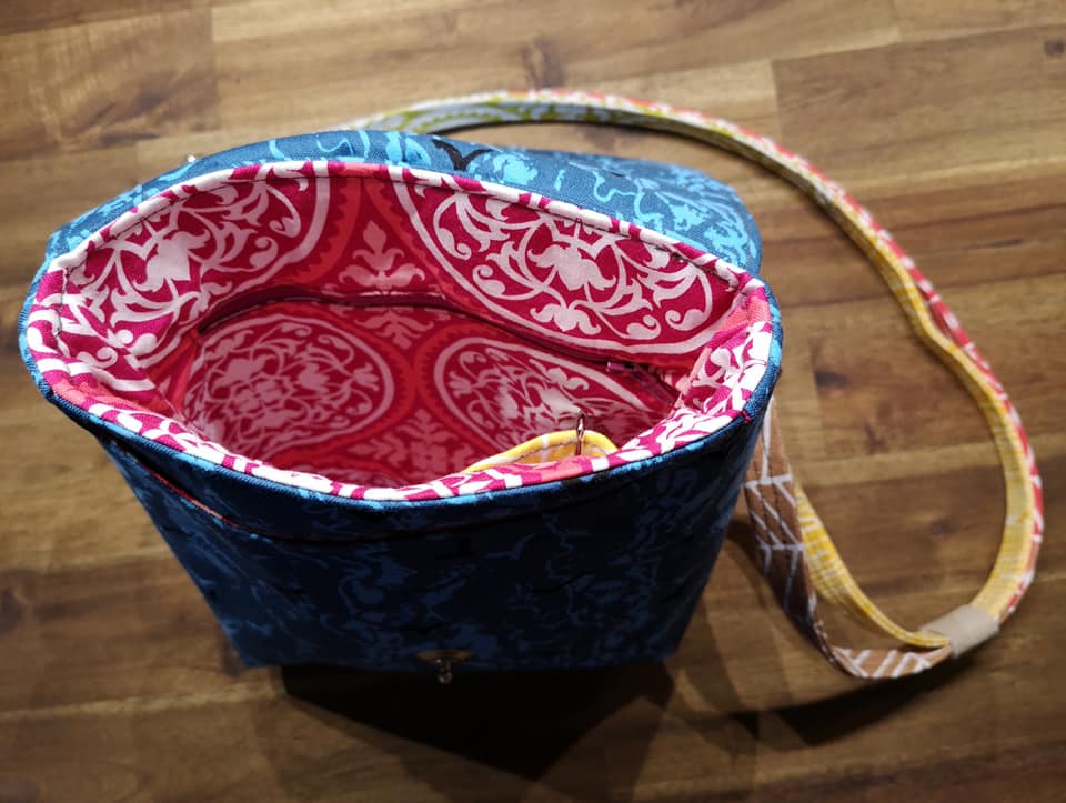 The Crossbody Bag PDF Sewing Pattern contrast fabric 