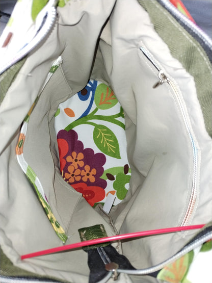 Awesome Oval Bag PDF Sewing Pattern made by Marcia Pantin zipper view