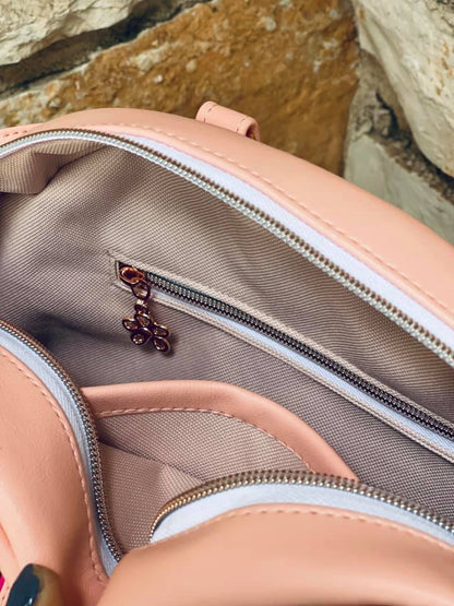 Betty Bowler Bag Sewing Pattern  made by Monica Bernstine Castine  interior view