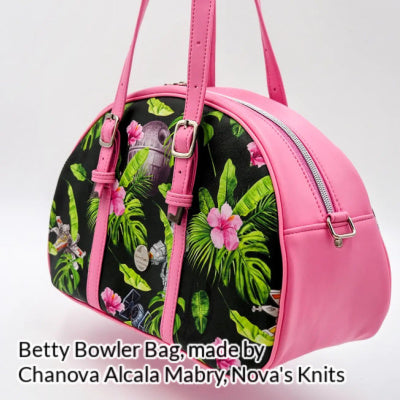 Betty Bowler Bag Sewing Pattern  side view made by Chanova Alala Mabry of Nova Knits pink and floral fabric