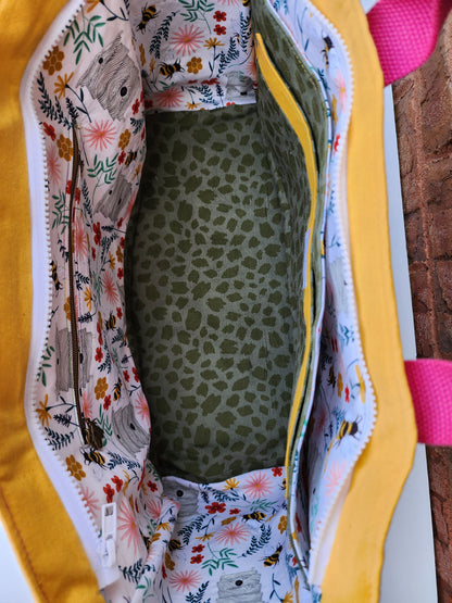 Big Big Bag PDF Sewing Pattern made by Maggie Mafio with zipper