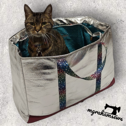 Big Big Bag PDF Sewing Pattern made by Michelle Graham cat model