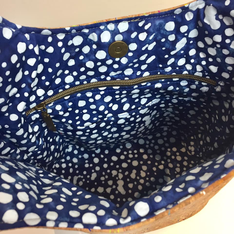 Bucket Tote PDF Sewing Pattern Spotty blue interior fabric 