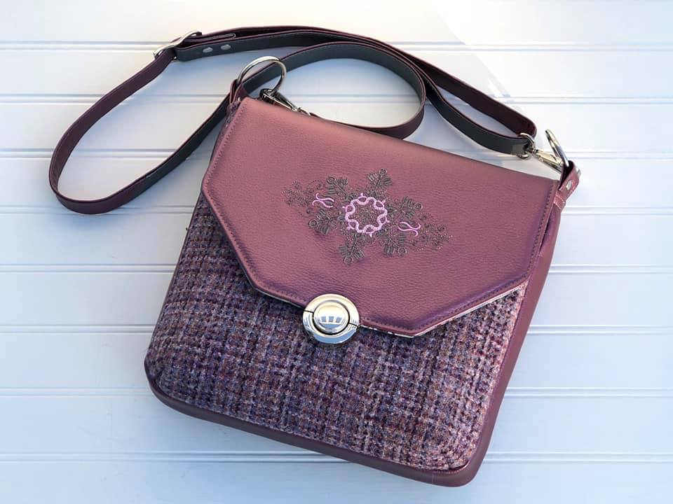Button Lock Bag PDF Sewing Pattern made by Elizabeth Widmayer