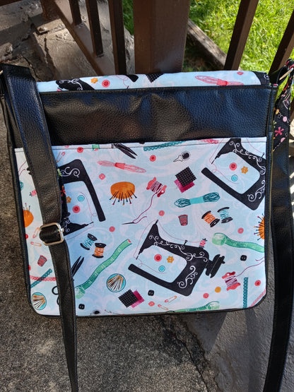 Button Lock Bag PDF Sewing Pattern made by Ingrid Adams