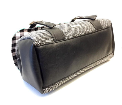  Carter Messenger Handbag Sewing Pattern made by Michelle Wilkinson Tripp bottom view  