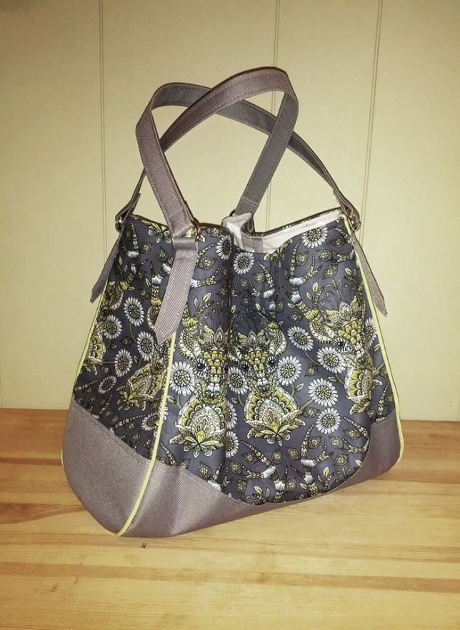 Charlotte City Tote Sewing pattern, lilac strap and base