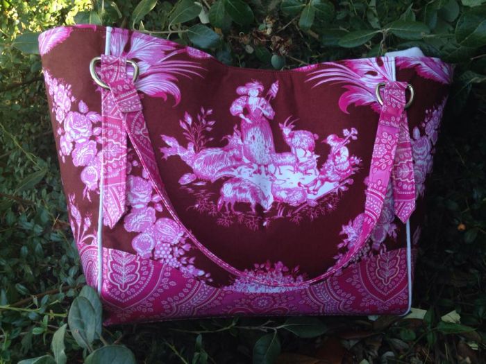 Charlotte City Tote Sewing pattern,pink and purple fabric