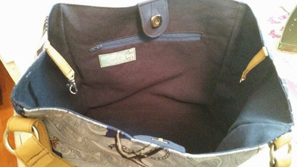 Charlotte City Tote Sewing pattern, plain interior
