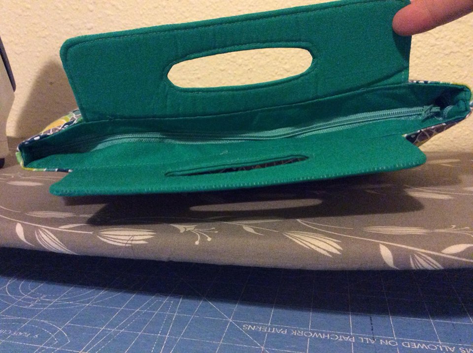  Coraline Clutch Sewing pattern  handle view 
