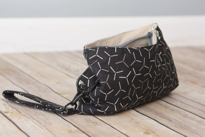  Coraline Clutch Sewing pattern  with hand strap