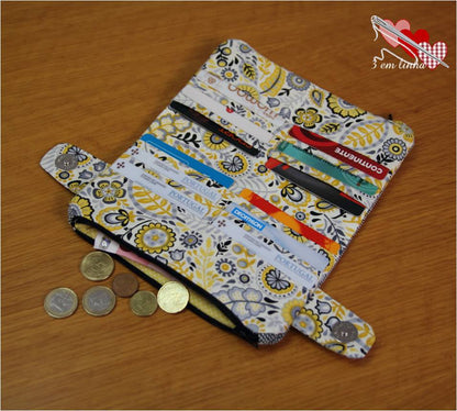  Della Wallet Clutch sewing pattern made by Maria Luisa Santos open view with money and cards