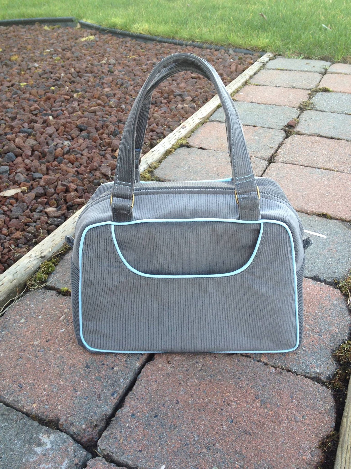 Donna Vintage Handbag sewing pattern  made by Connie Tkach, grey fabric