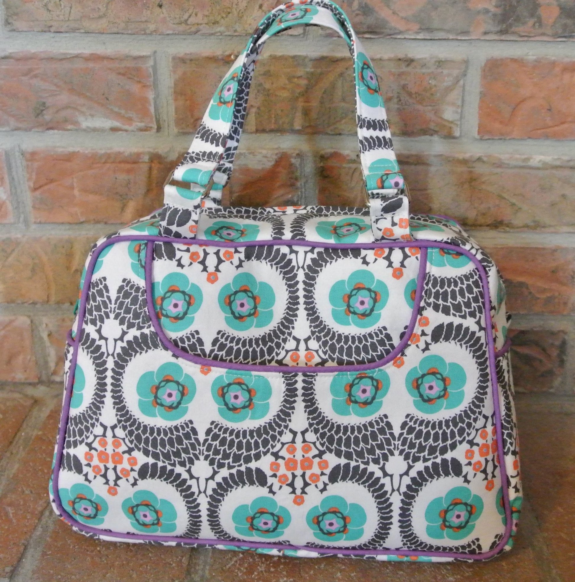 Donna Vintage Handbag sewing pattern  made by Heather Axline, full view