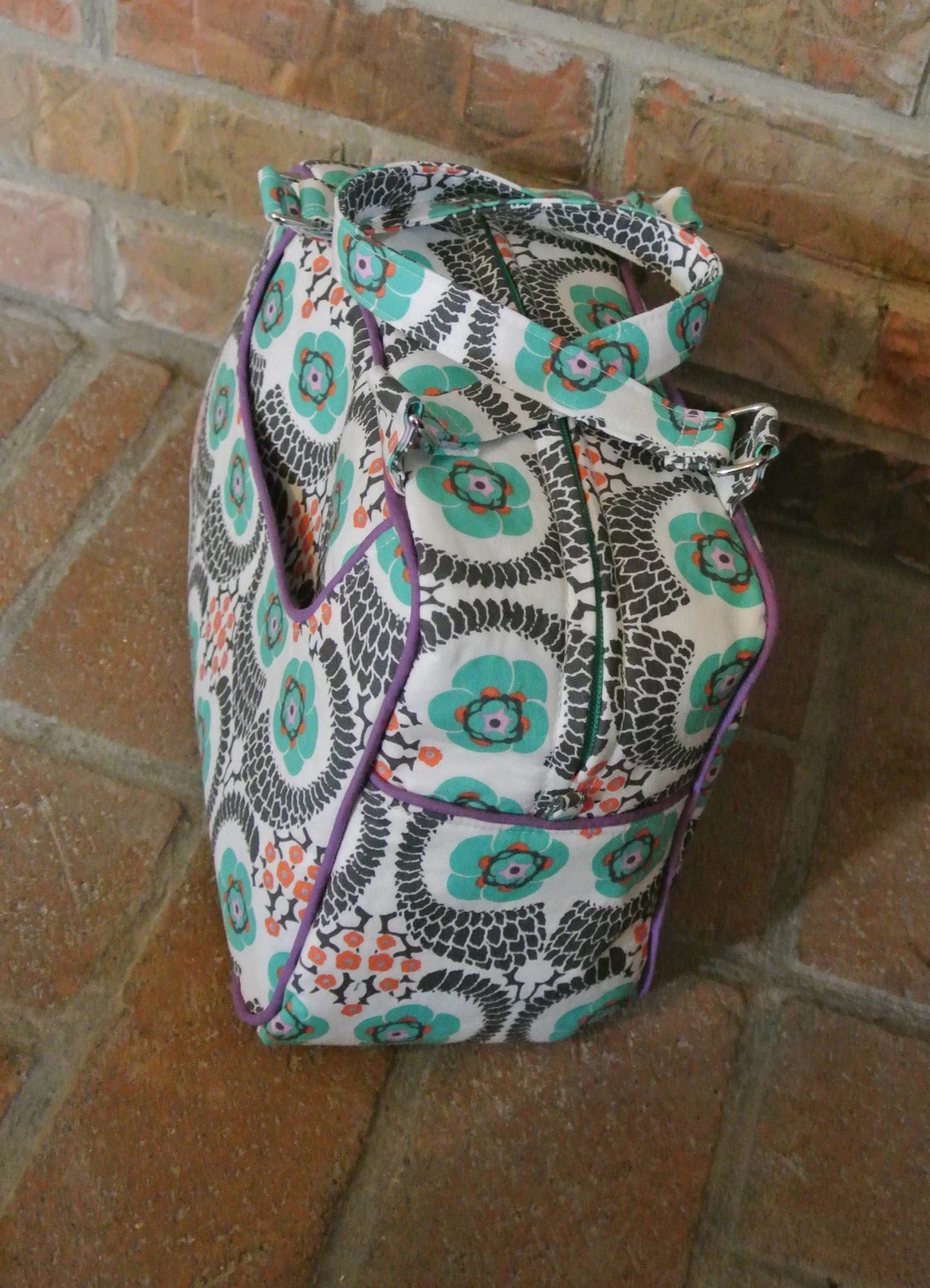 Donna Vintage Handbag sewing pattern  made by Heather Axline, side view