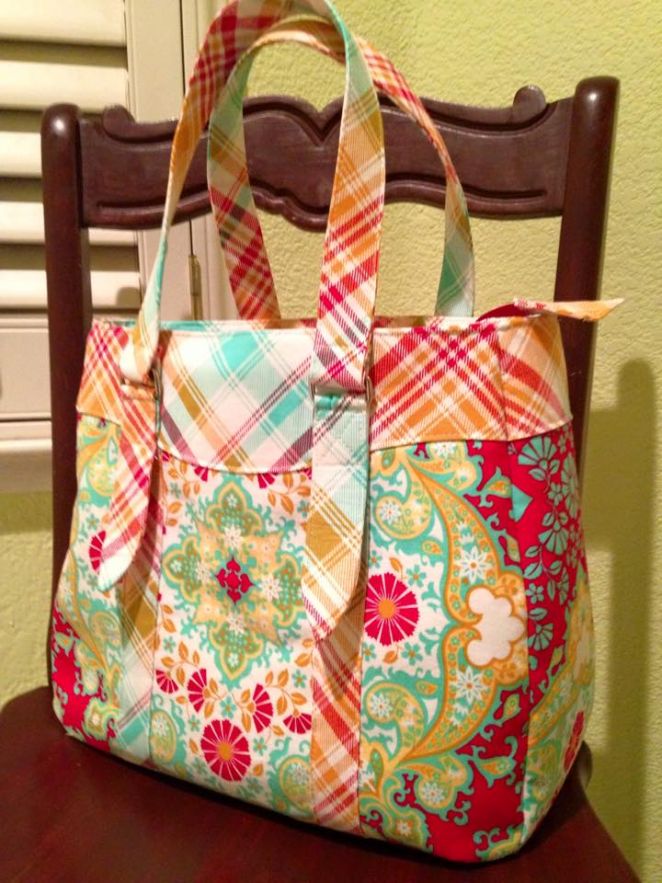 Evelyn Handbag & Market Tote Sewing Pattern patterned fabric