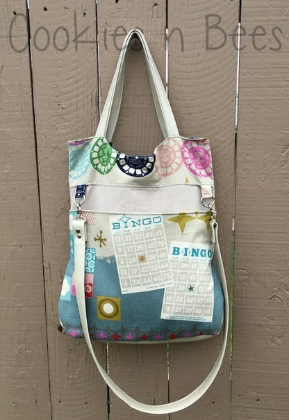 Expedition Tote Sewing pattern   made by Brianne Matlage front view