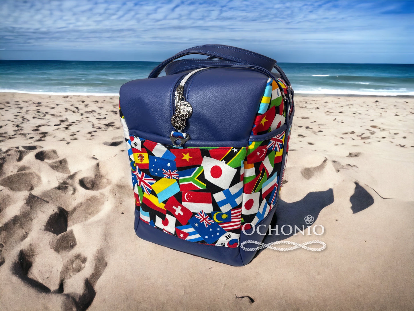 Getaway Bag Paper Sewing Pattern  made by Jayne Ng zipper view