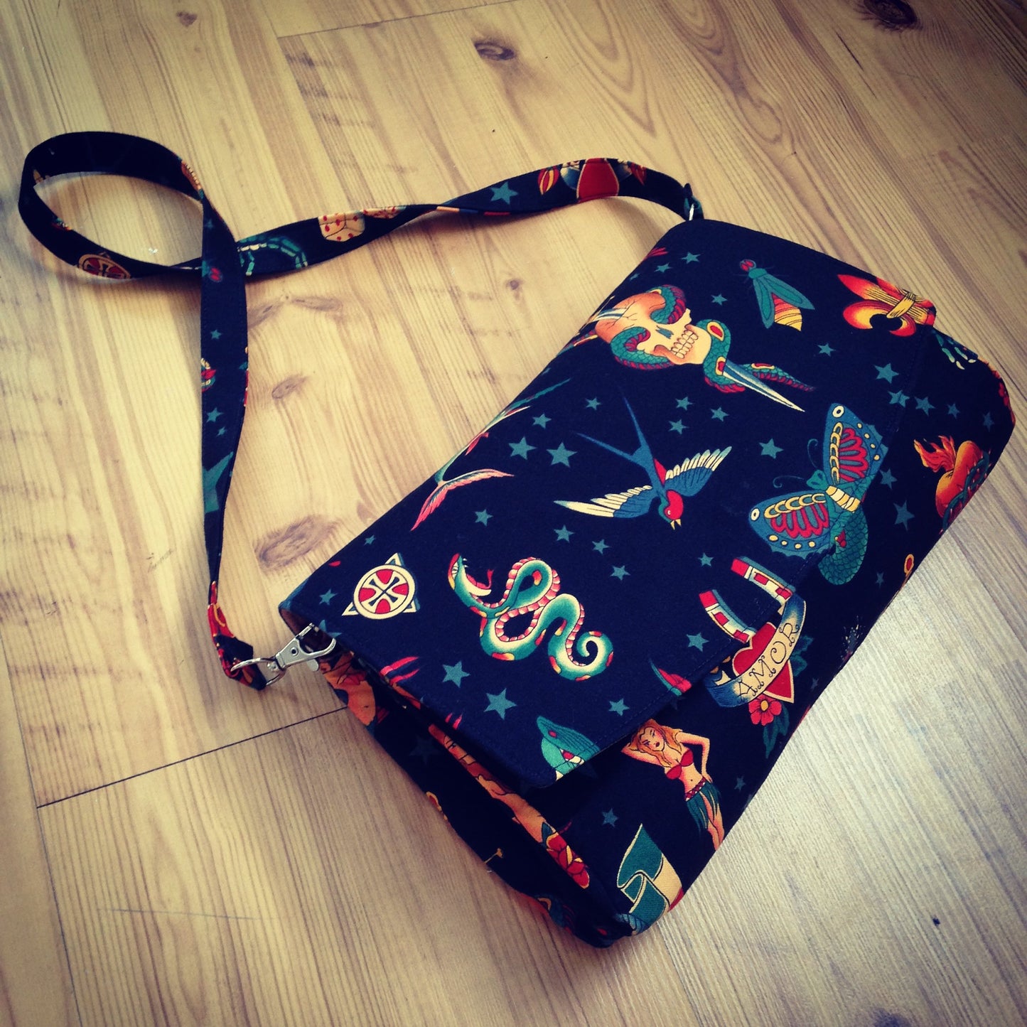 Glenda Convertible Clutch sewing pattern  patterned fabric