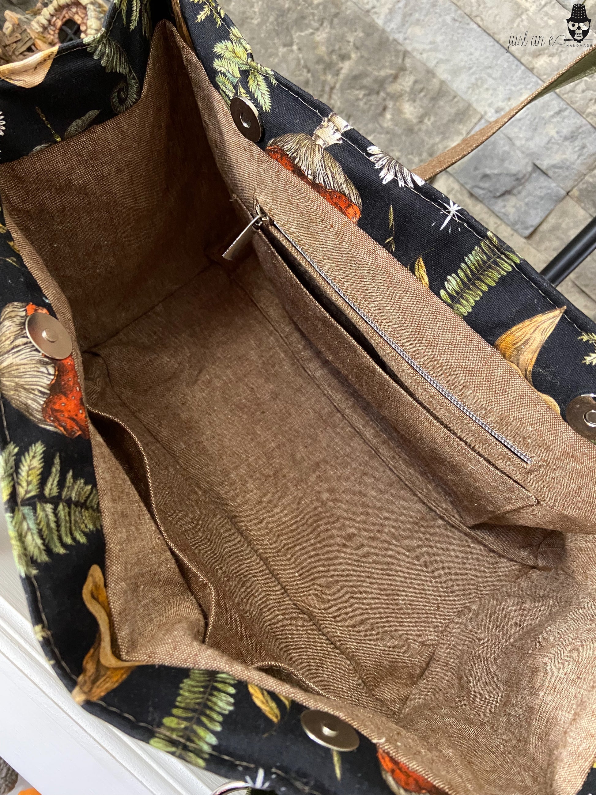 Happy Handbag PDF Sewing Pattern made by Abbe Coury inside view