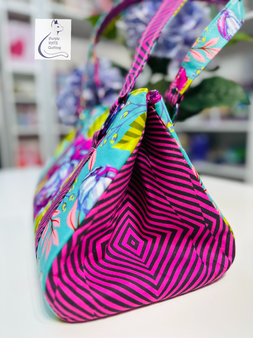 Happy Handbag PDF Sewing Pattern made by Purple Katz Quilting side view