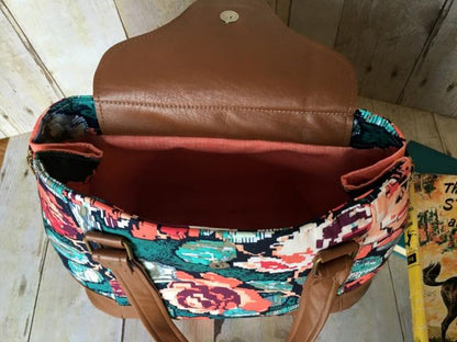 Harriet Expandable Tote Sewing Pattern  made by Jessica Daley  interior view