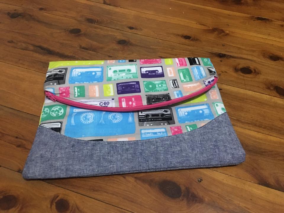 Heidi Foldover Clutch & Wristlet Sewing Pattern  made by Alison Harland retro fabric