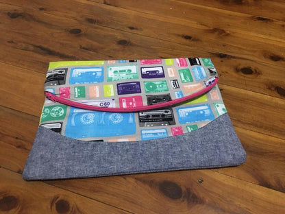 Heidi Foldover Clutch & Wristlet Sewing Pattern  made by Alison Harland retro fabric