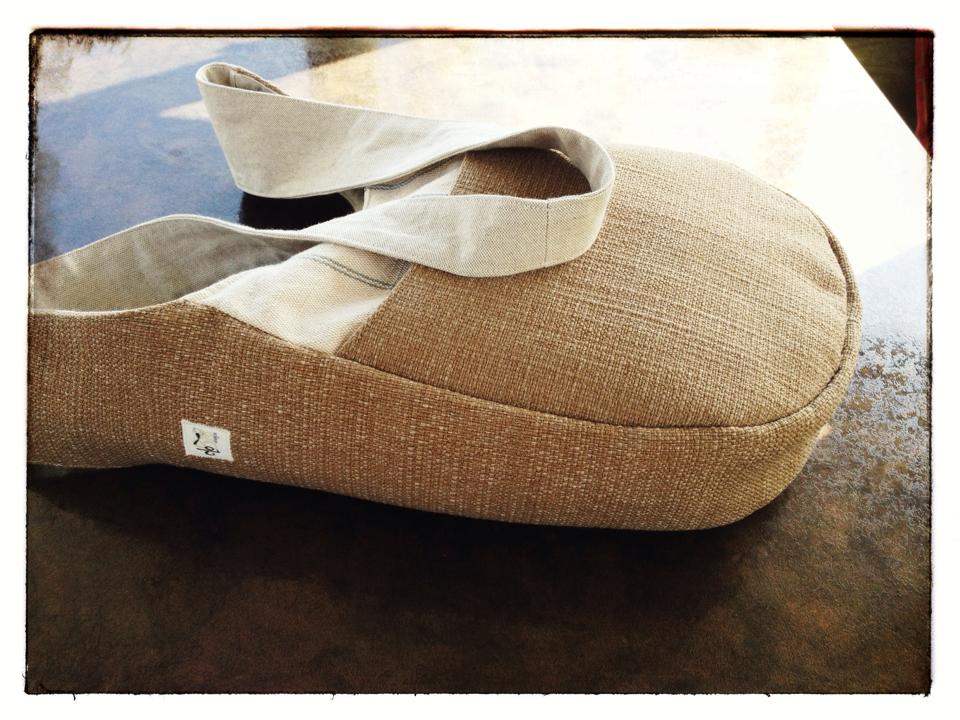 India Hobo Bag sewing pattern beige fabric