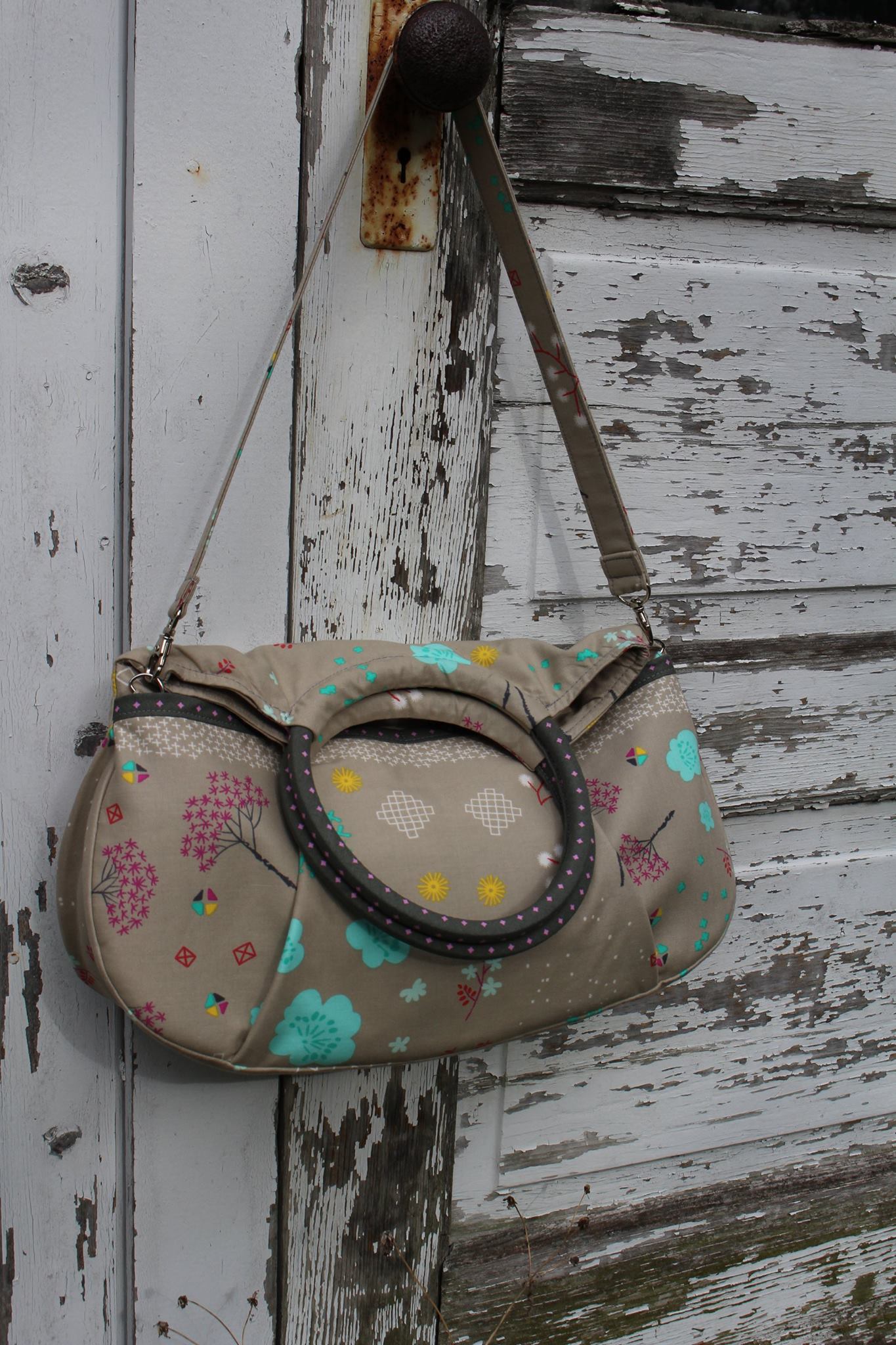 Julie Ring Top Handbag Sewing Pattern made by Jennifer Greene with strap and handle 