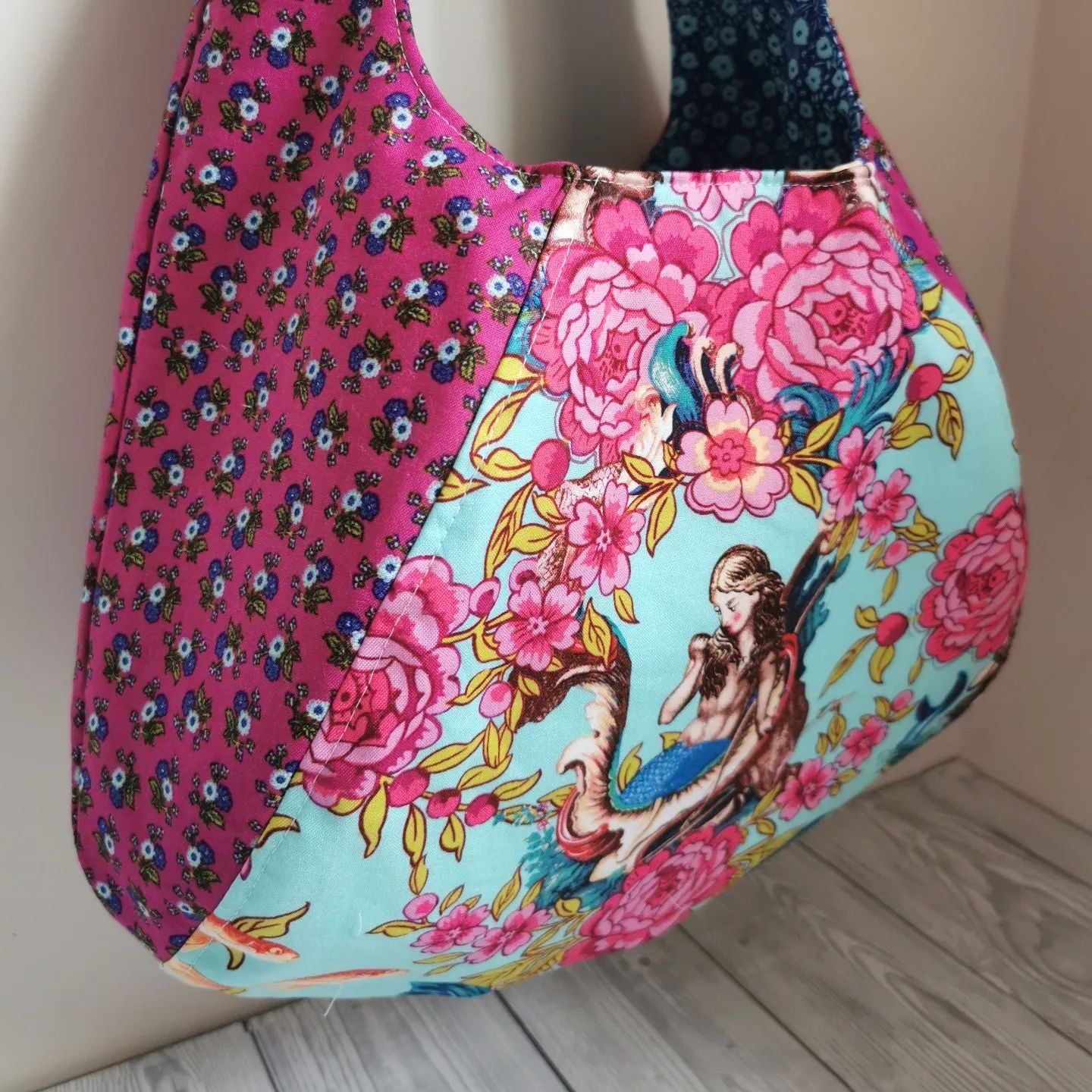 Laney Reversible Hobo sewing pattern  made by Lynn Palmer