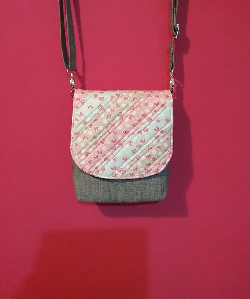 The Crossbody Bag PDF Sewing Pattern pink and grey fabric 