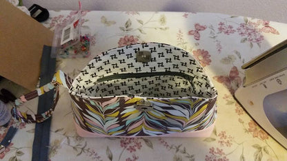 Marianne Clutch & Wristlet Sewing pattern made by Justina McBride interior view