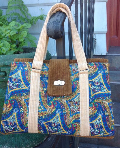 Nora Doctor Bag Sewing Pattern contrast fabric