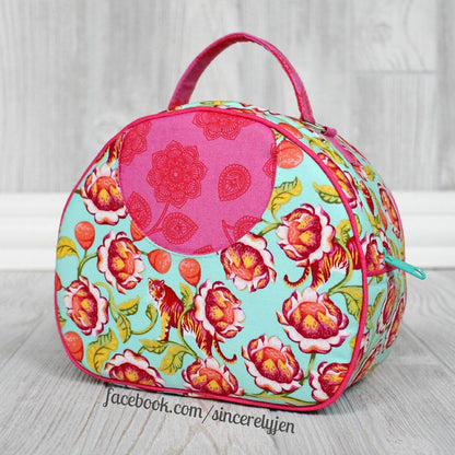 Olive Vanity Bag Sewing Pattern  made by Jennifer Greene - SincerelyJen 