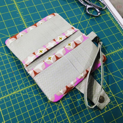 Pearl Wallet Clutch Sewing Pattern  made by Alicia Miller interior view