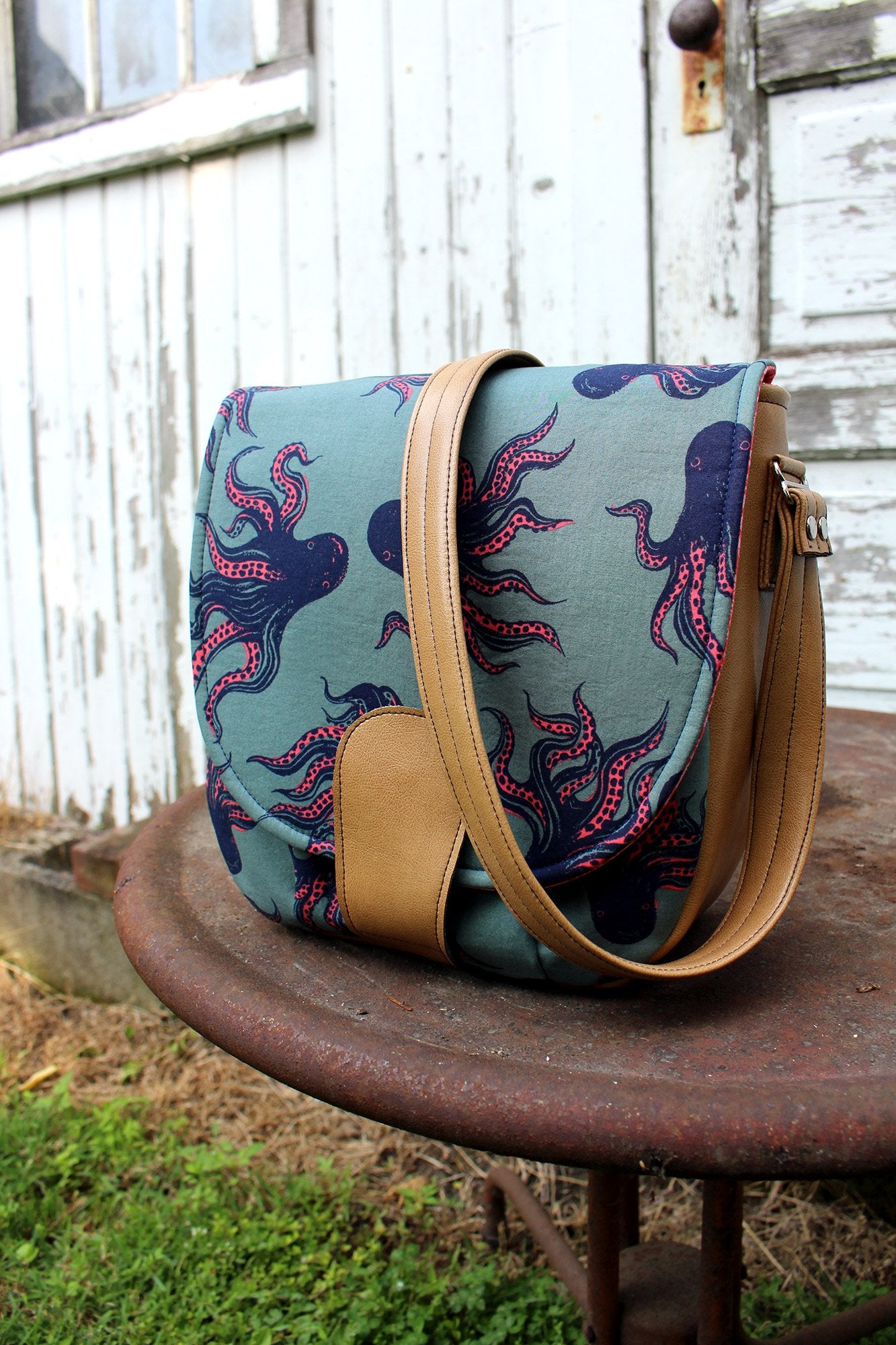 Sandra Saddle Bag Sewing Pattern made by Jennifer Greene with contrast strap 